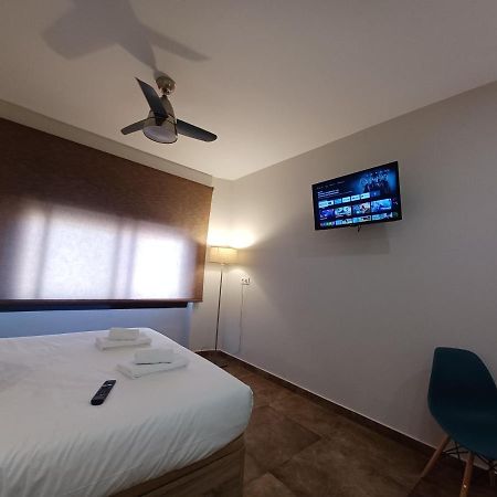Apartamento Acogedor Junto A Calle Betis, Triana-Los Remedios Sevilha Exterior foto