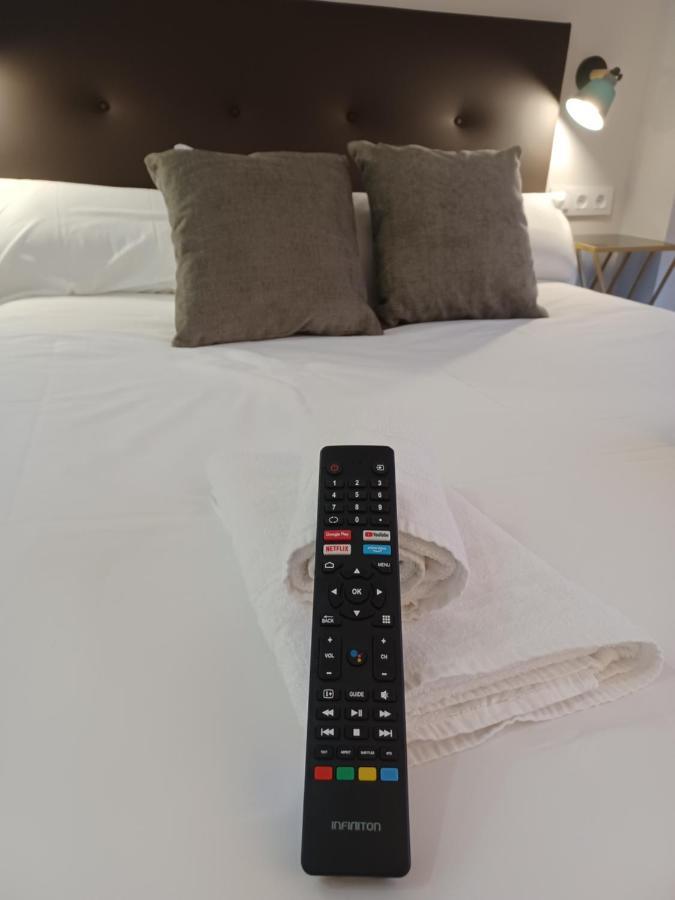Apartamento Acogedor Junto A Calle Betis, Triana-Los Remedios Sevilha Exterior foto