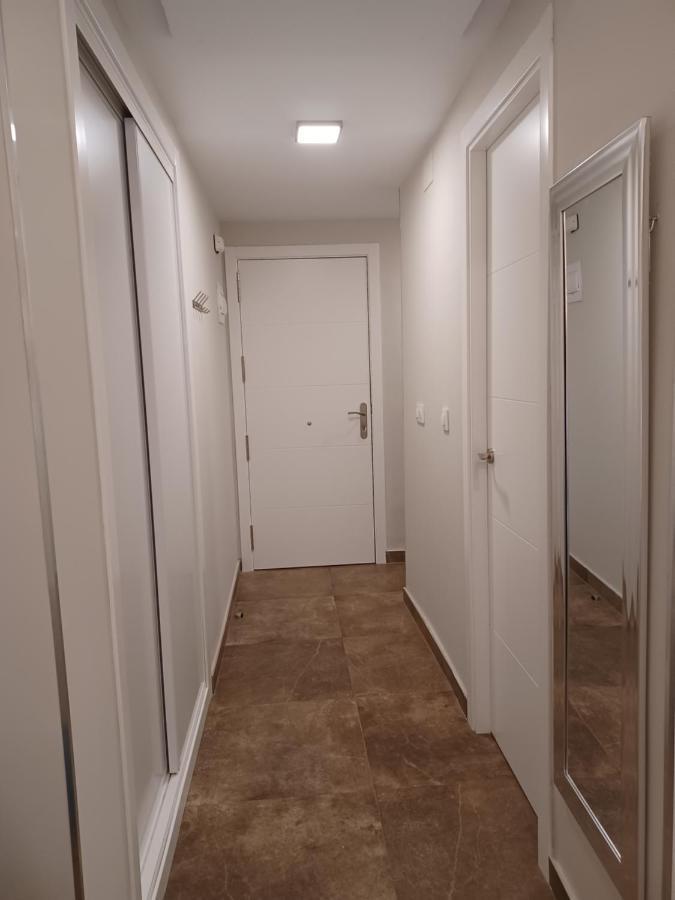 Apartamento Acogedor Junto A Calle Betis, Triana-Los Remedios Sevilha Exterior foto
