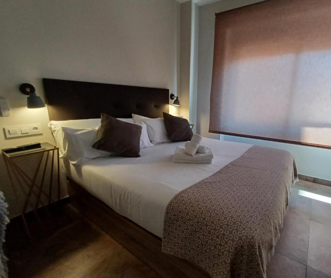 Apartamento Acogedor Junto A Calle Betis, Triana-Los Remedios Sevilha Exterior foto