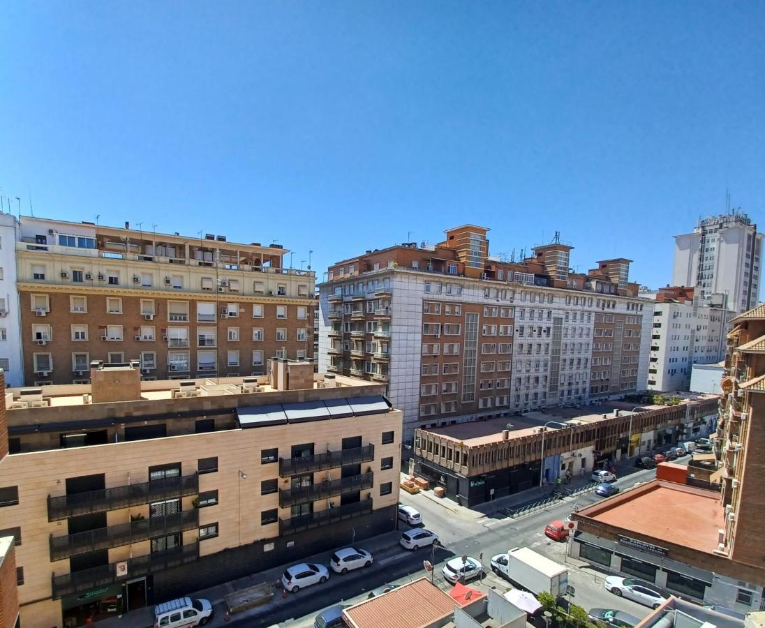 Apartamento Acogedor Junto A Calle Betis, Triana-Los Remedios Sevilha Exterior foto