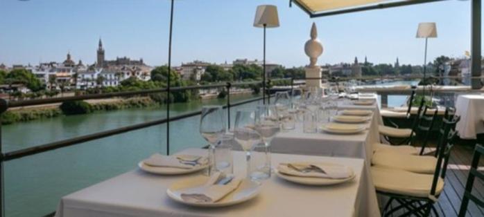 Apartamento Acogedor Junto A Calle Betis, Triana-Los Remedios Sevilha Exterior foto
